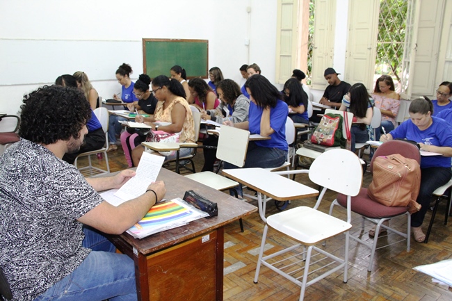 Curso técnico tem o objetivo de formar profissionais para suprir a demanda pelo tradutor e intérprete de Libras. Foto: Franciele Xavier (ACS/SEEMG)